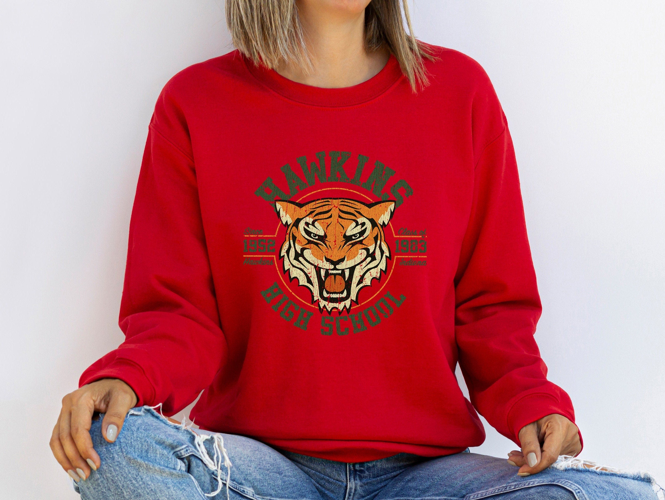 Hawkins High Gildan 18000 Sweatshirt, Cozy Unisex Crewneck, Vintage Hawkins Class of 1983, Perfect Fall Outfit or Gift for Fans