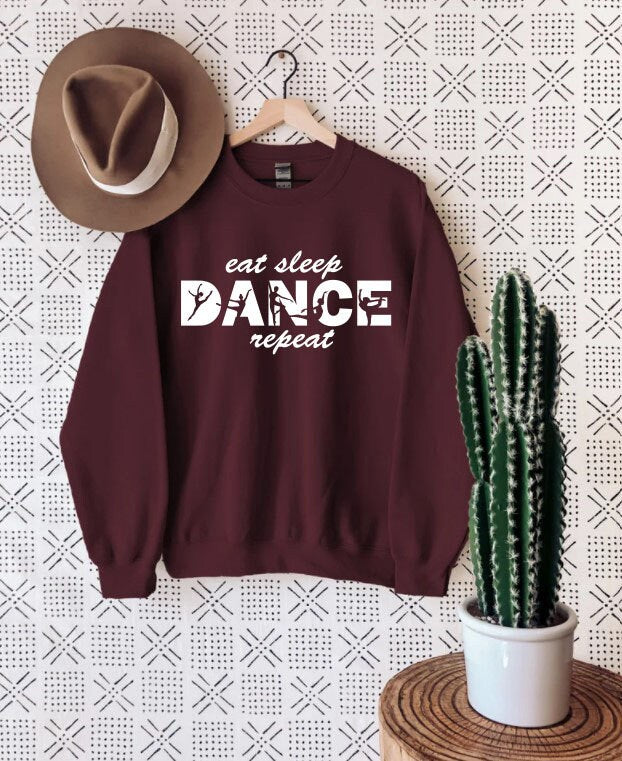 ✨Gildan 18000 Dance Sweatshirt for Women: Cozy Ballet Gift, Perfect for Dance Coaches & Ballerinas!✨